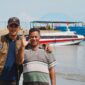 Madina Jouronga bersama anaknya yang mengemudikan Kapal Motor Akelamo Jaya, rute Kawasi - Bacan.