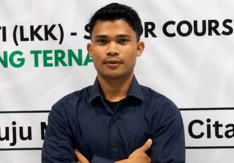 Ketua Umum Ikatan Pelajar Mahasiswa Busua (IPMB) : Irfandi Hairudin, 
